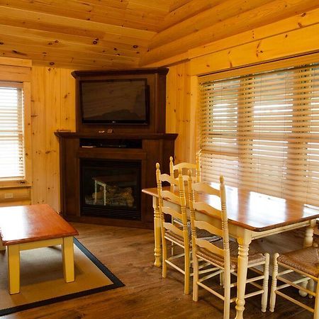 Lake Parlin Lodge & Cabins West Forks Exterior photo