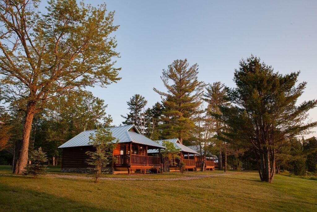 Lake Parlin Lodge & Cabins West Forks Exterior photo