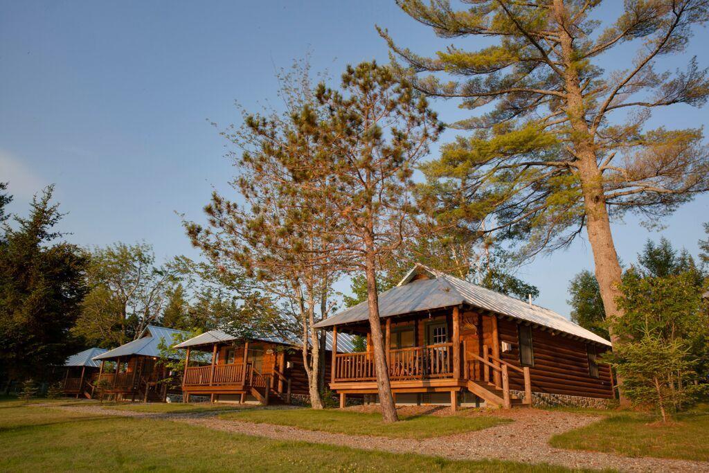 Lake Parlin Lodge & Cabins West Forks Exterior photo