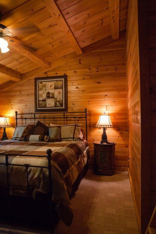 Lake Parlin Lodge & Cabins West Forks Room photo