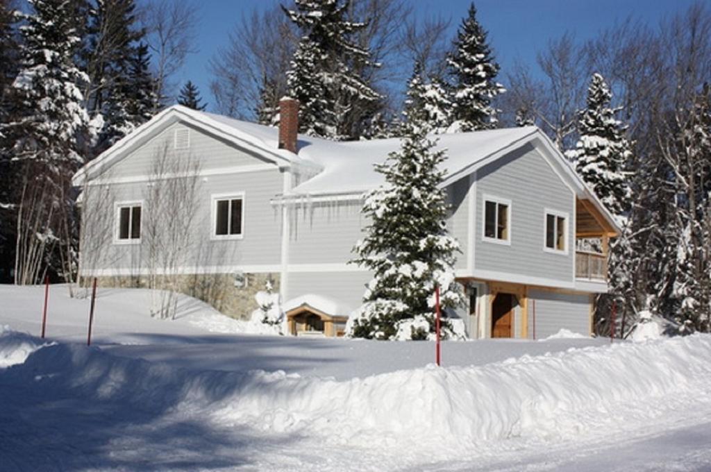 Lake Parlin Lodge & Cabins West Forks Room photo