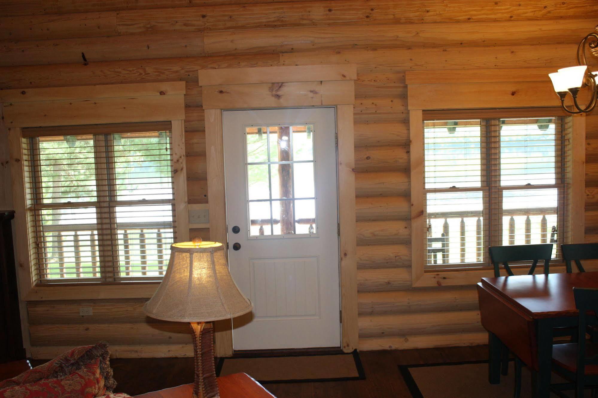 Lake Parlin Lodge & Cabins West Forks Exterior photo
