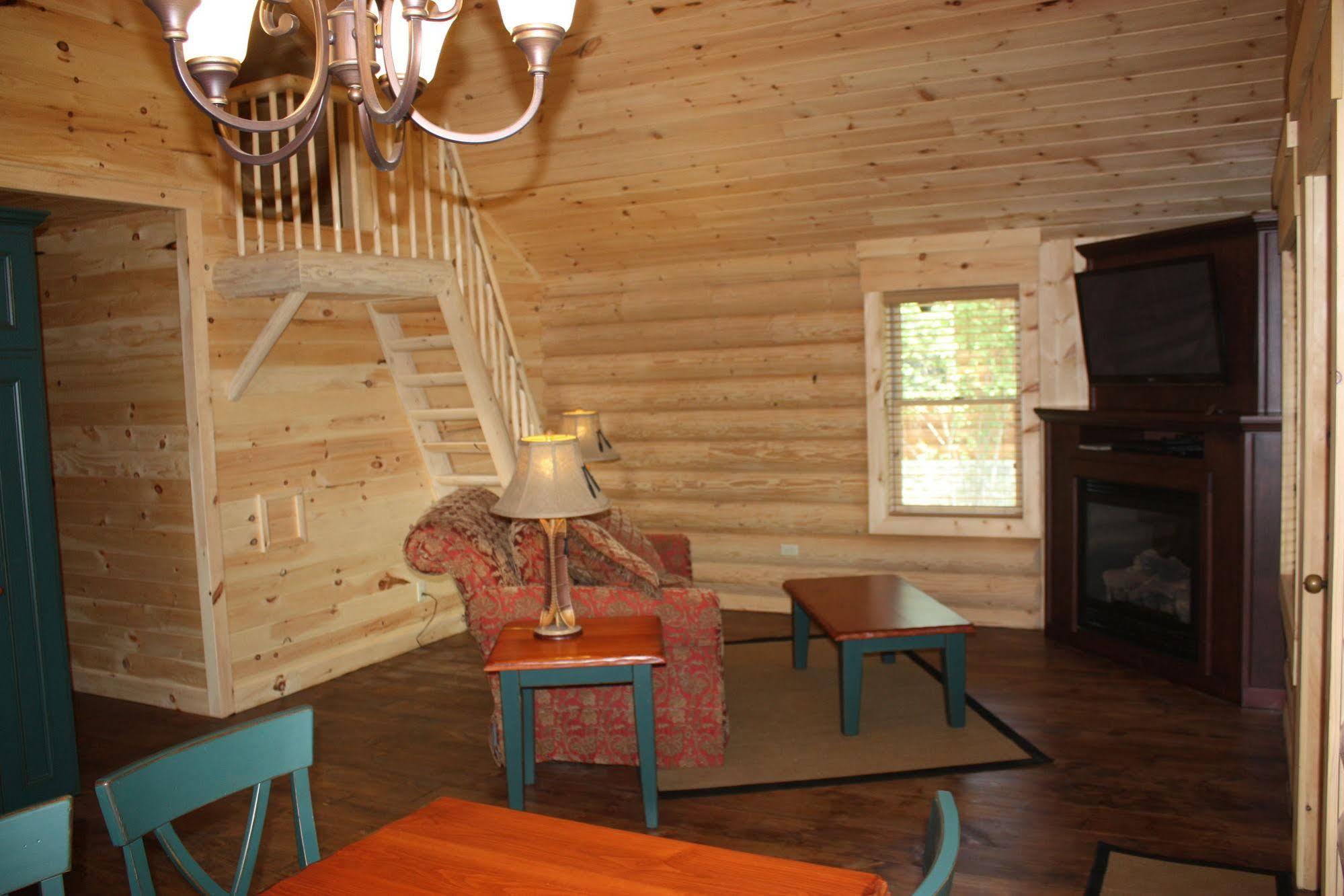 Lake Parlin Lodge & Cabins West Forks Exterior photo